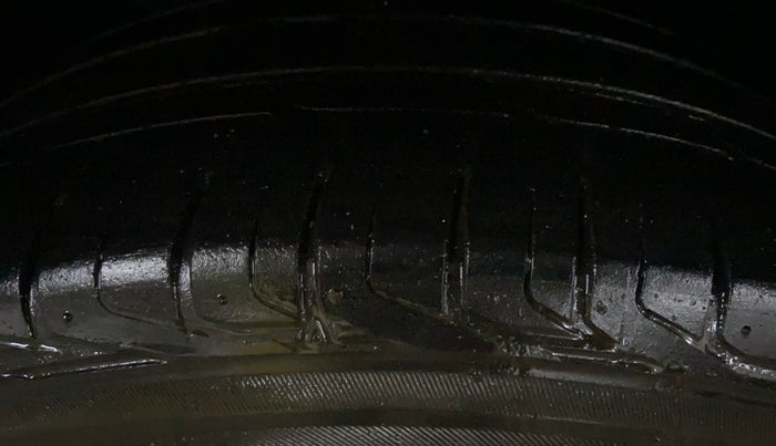 2018 Maruti Vitara Brezza ZDI PLUS, Diesel, Manual, 1,44,919 km, Right Rear Tyre Tread