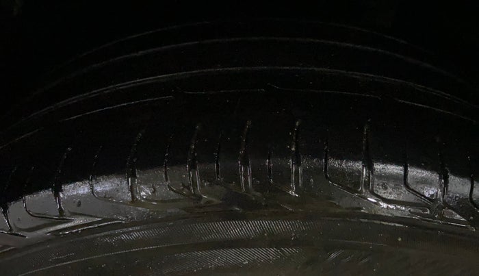 2018 Maruti Vitara Brezza ZDI PLUS, Diesel, Manual, 1,44,919 km, Left Rear Tyre Tread