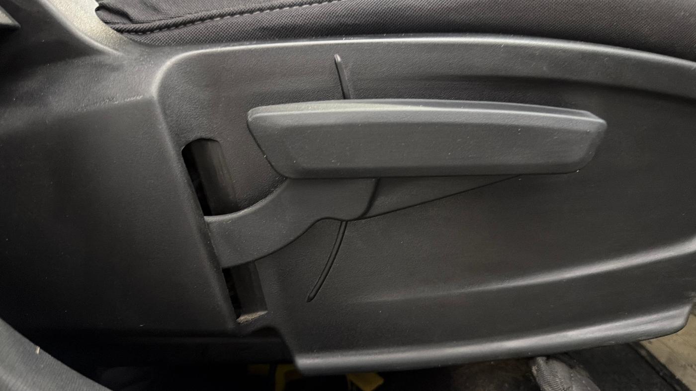 2023 Tata PUNCH ACCOMPLISHED DAZZLE SUNROOF CNG MT, CNG, Manual, 81,360 km, Driver Side Adjustment Panel