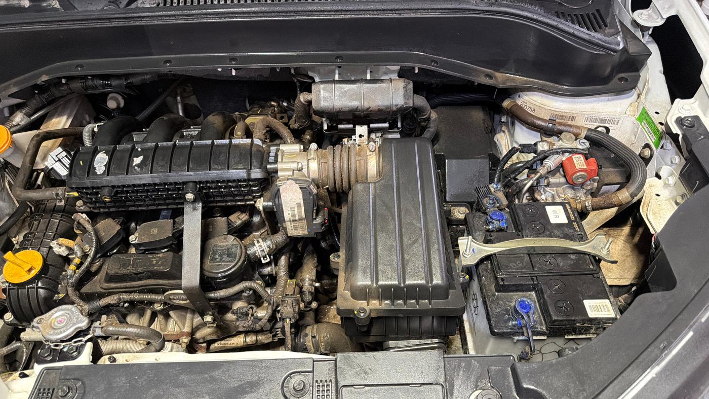 2023 Tata PUNCH ACCOMPLISHED DAZZLE SUNROOF CNG MT, CNG, Manual, 81,360 km, Engine View - Left