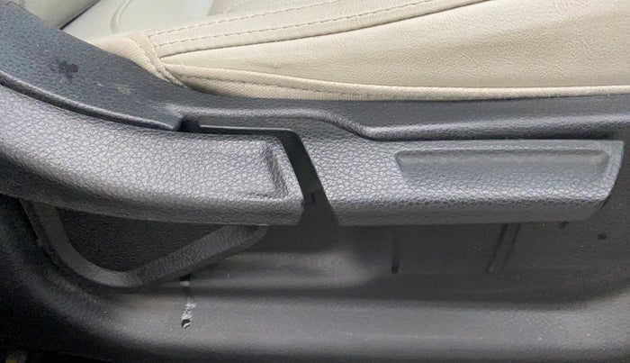 2021 KIA SELTOS HTX 1.5 PETROL, Petrol, Manual, 26,323 km, Driver Side Adjustment Panel