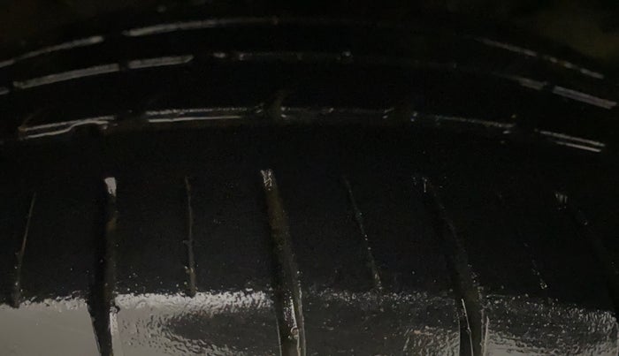 2021 KIA SELTOS HTX 1.5 PETROL, Petrol, Manual, 26,323 km, Left Front Tyre Tread