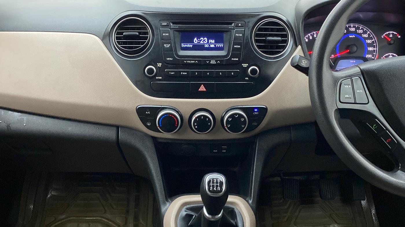 2015 Hyundai Grand i10 SPORTZ 1.2 KAPPA VTVT, Petrol, Manual, 26,350 km, Air Conditioner