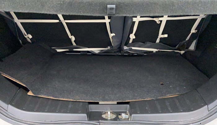 2016 Maruti Wagon R 1.0 VXI, Petrol, Manual, 66,675 km, Boot Inside