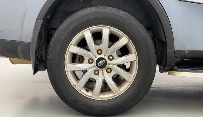 2016 Mahindra XUV500 W10, Diesel, Manual, 74,471 km, Right Rear Wheel