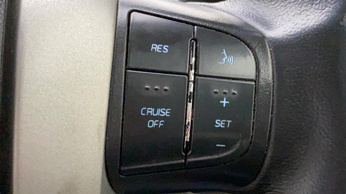 2016 Mahindra XUV500 W10, Diesel, Manual, 74,471 km, Adaptive Cruise Control