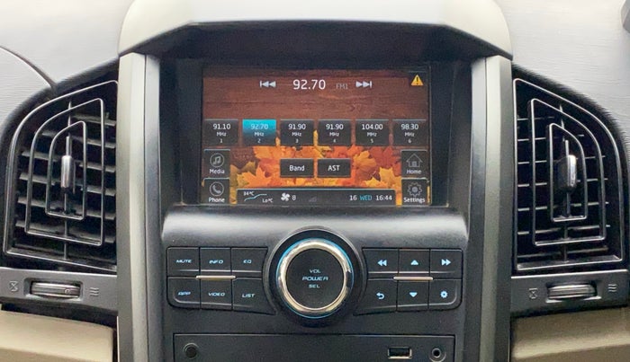2016 Mahindra XUV500 W10, Diesel, Manual, 74,471 km, Infotainment System
