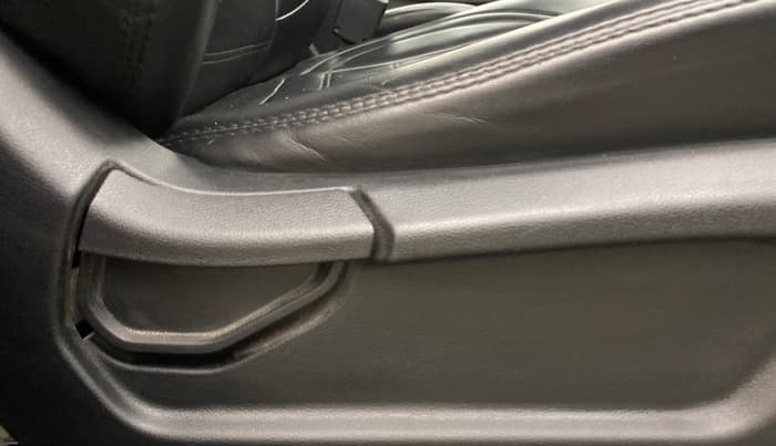 2023 Hyundai VENUE S 1.2, Petrol, Manual, 89,569 km, Driver Side Adjustment Panel