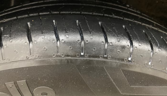 2023 Hyundai VENUE S 1.2, Petrol, Manual, 89,569 km, Left Front Tyre Tread
