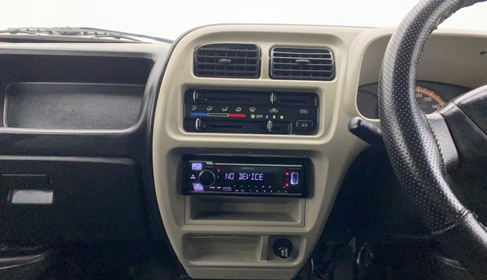 2020 Maruti Eeco 5 STR WITH AC PLUSHTR, Petrol, Manual, 20,396 km, Centre Console