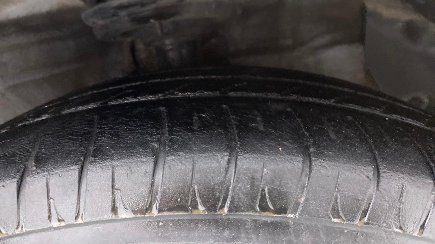2018 Hyundai Grand i10 ASTA U2 1.2 CRDI, Diesel, Manual, 98,742 km, Right Front Tyre Tread