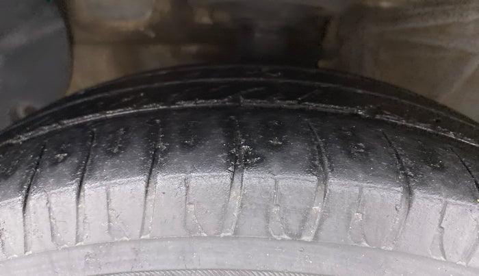 2018 Hyundai Grand i10 ASTA U2 1.2 CRDI, Diesel, Manual, 98,742 km, Left Front Tyre Tread