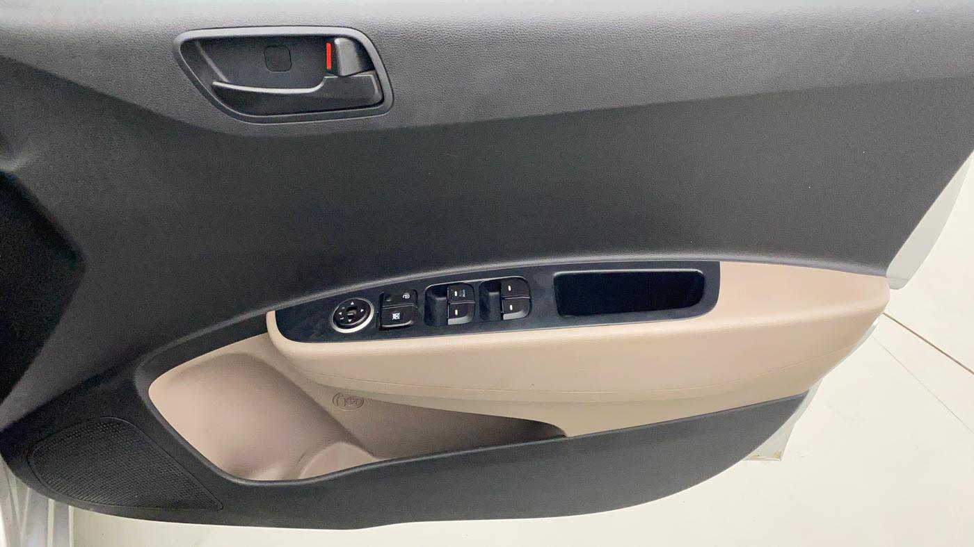 2018 Hyundai Grand i10 MAGNA 1.2 KAPPA VTVT, Petrol, Manual, 59,942 km, Driver Side Door Panels Control