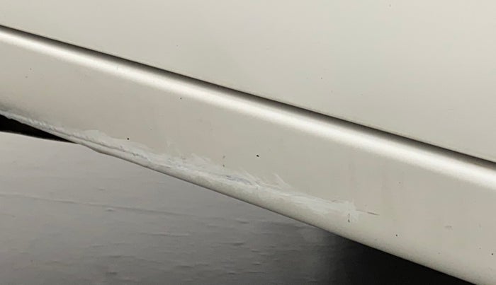 2015 Maruti Wagon R 1.0 LXI CNG AVANCE LIMITED EDITION, CNG, Manual, 1,06,102 km, Right running board - Minor scratches