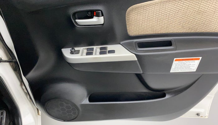 2015 Maruti Wagon R 1.0 LXI CNG AVANCE LIMITED EDITION, CNG, Manual, 1,06,102 km, Driver Side Door Panels Control