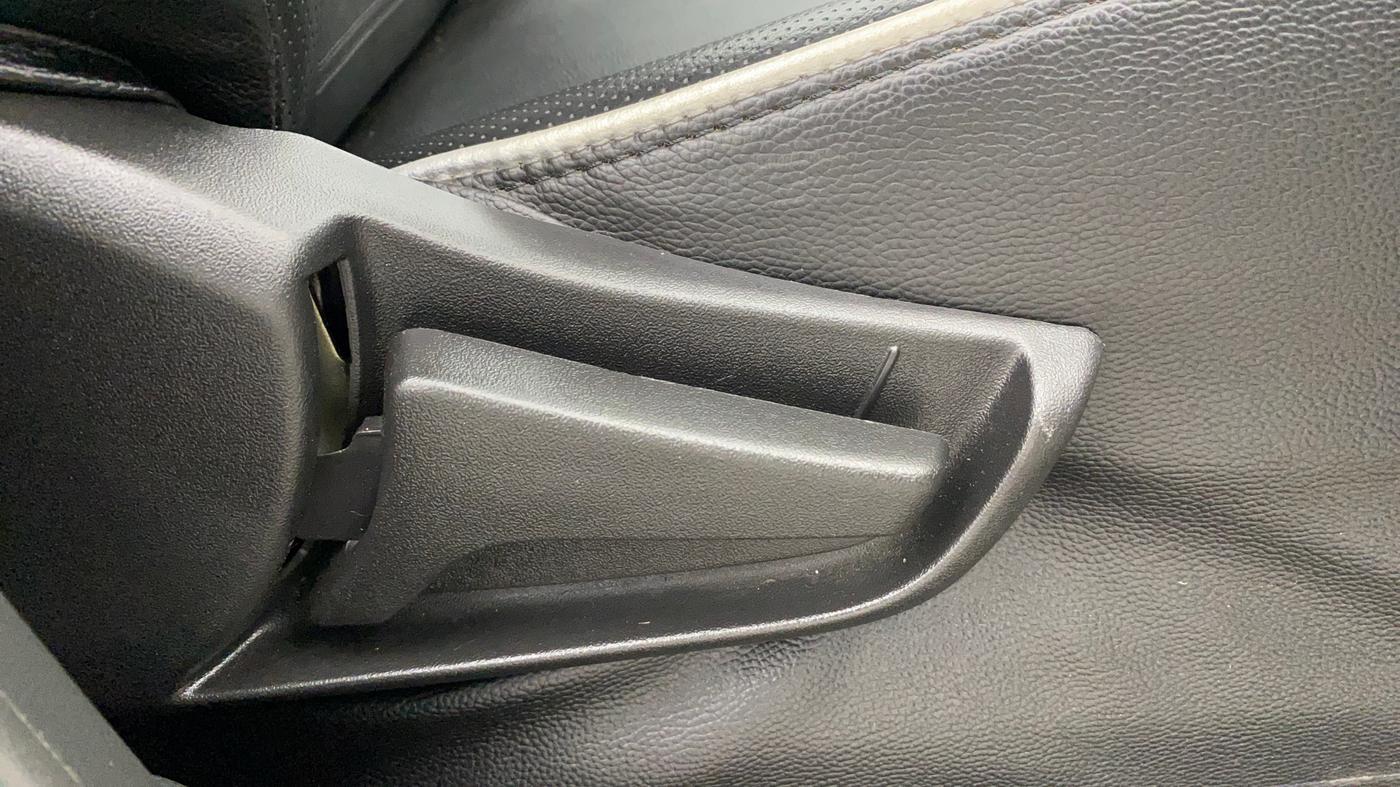 2023 Maruti Alto K10 VXI, Petrol, Manual, 7,391 km, Driver Side Adjustment Panel