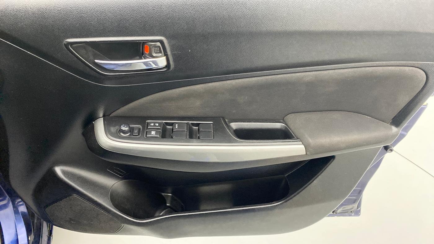 2018 Maruti Swift ZDI +, Diesel, Manual, 67,059 km, Driver Side Door Panels Control