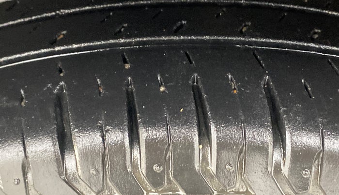 2020 Maruti Dzire ZXI, Petrol, Manual, 41,916 km, Left Front Tyre Tread