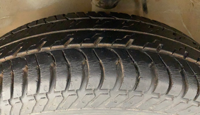 2017 Maruti Alto K10 VXI AMT, Petrol, Automatic, 21,552 km, Left Front Tyre Tread