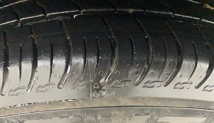 2020 Maruti S PRESSO VXI PLUS AMT, Petrol, Automatic, 60,339 km, Left Front Tyre Tread