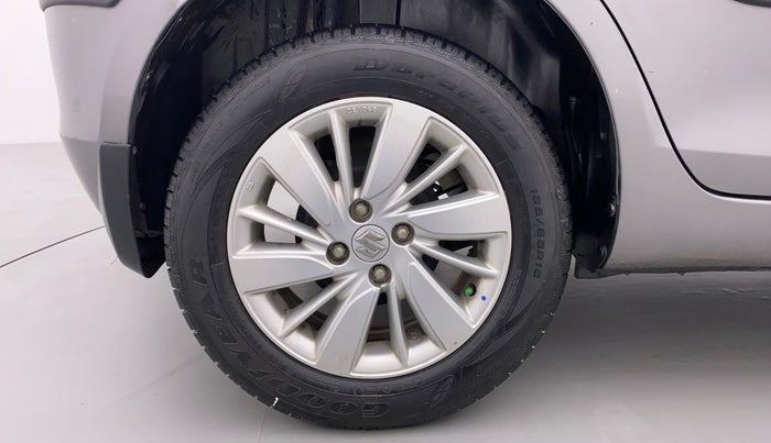 2015 Maruti Swift ZXI D, Petrol, Manual, 18,443 km, Right Rear Wheel