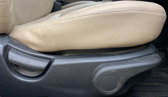 2014 Hyundai Xcent SX 1.2 (O), Petrol, Manual, 1,04,349 km, Driver Side Adjustment Panel