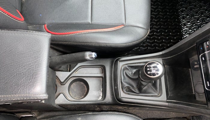 2022 Maruti Vitara Brezza VXI, Petrol, Manual, 67,430 km, Gear Lever