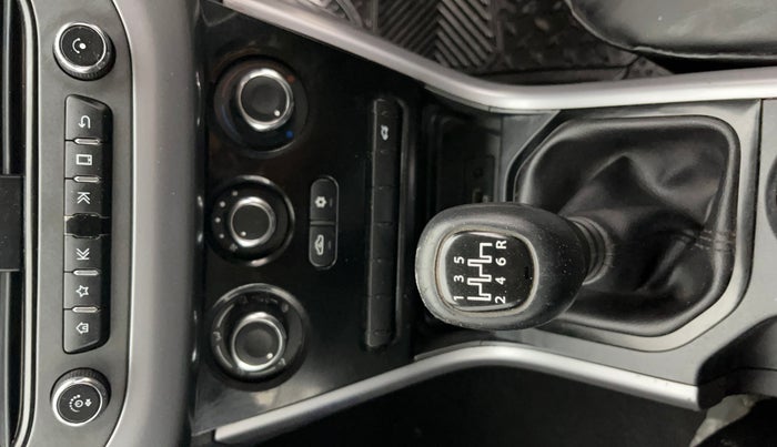 2020 Tata NEXON XE PETROL, Petrol, Manual, 18,527 km, Gear Lever