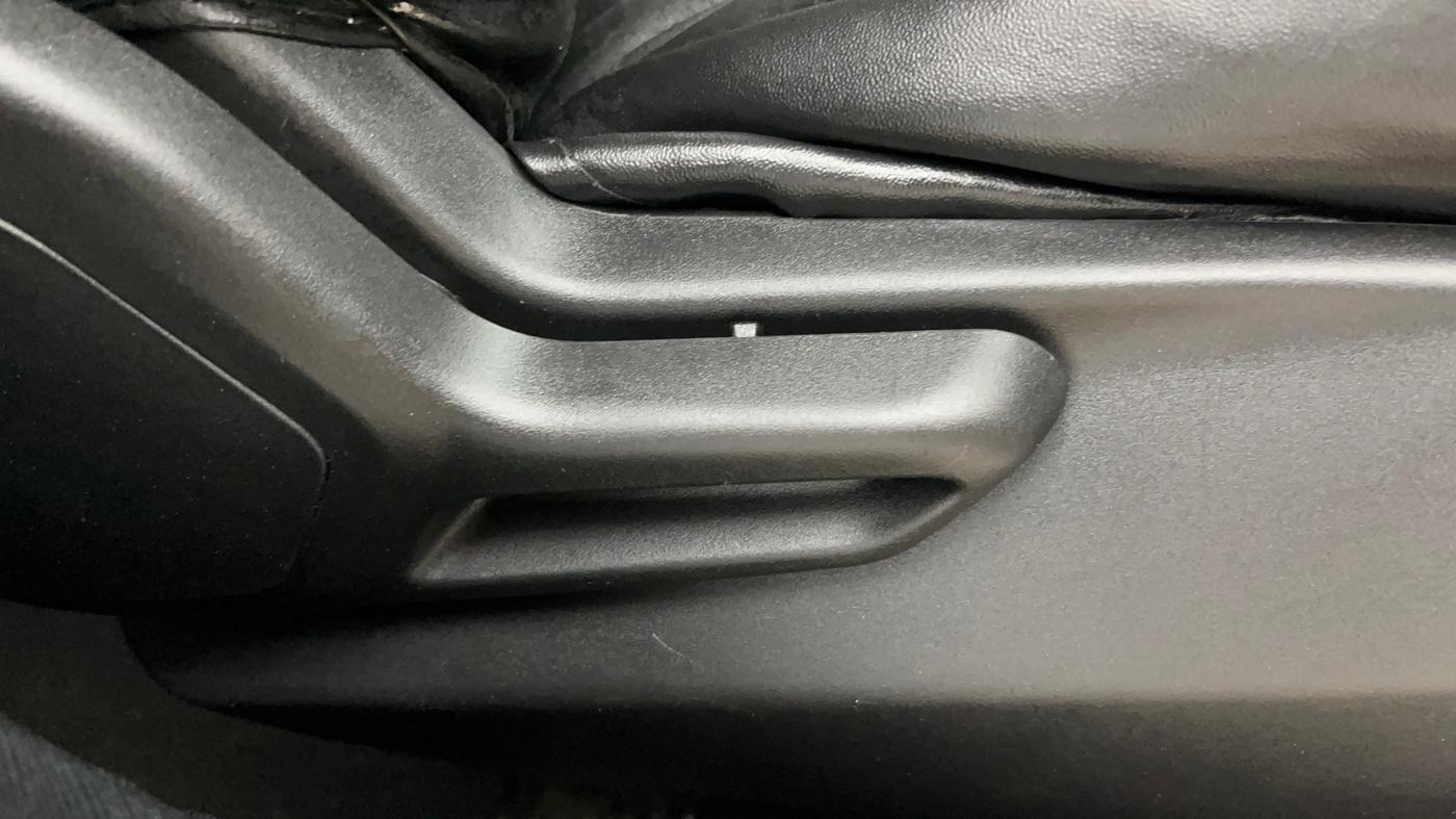 2020 Tata NEXON XE PETROL, Petrol, Manual, 18,536 km, Driver Side Adjustment Panel