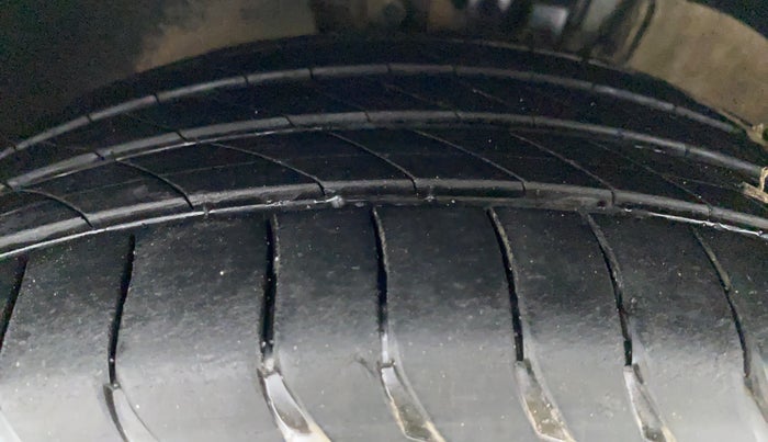 2017 Volkswagen Polo GTI TSI AT, Petrol, Automatic, 77,564 km, Left Front Tyre Tread