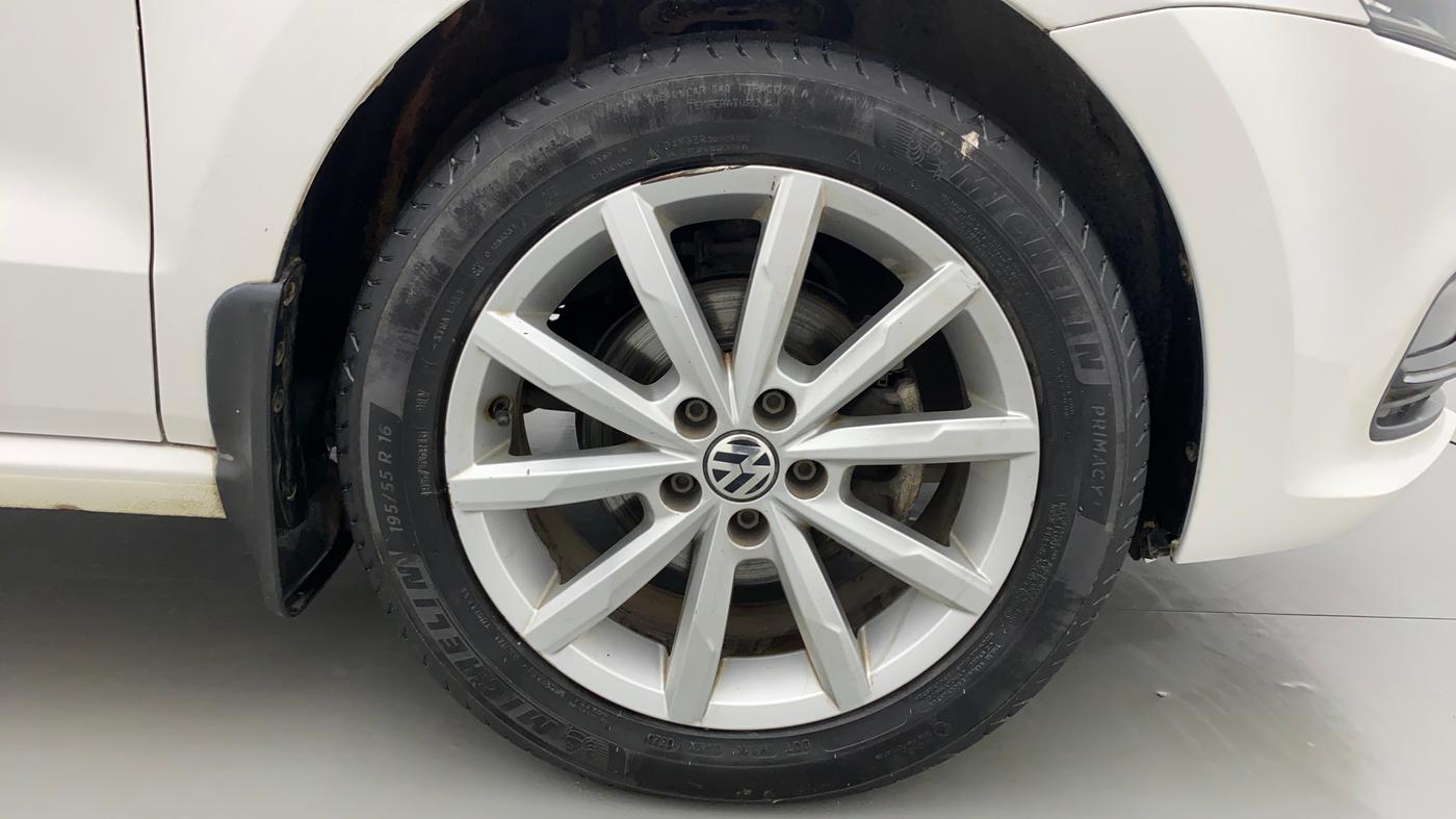 2017 Volkswagen Polo GTI TSI AT, Petrol, Automatic, 77,564 km, Right Front Wheel