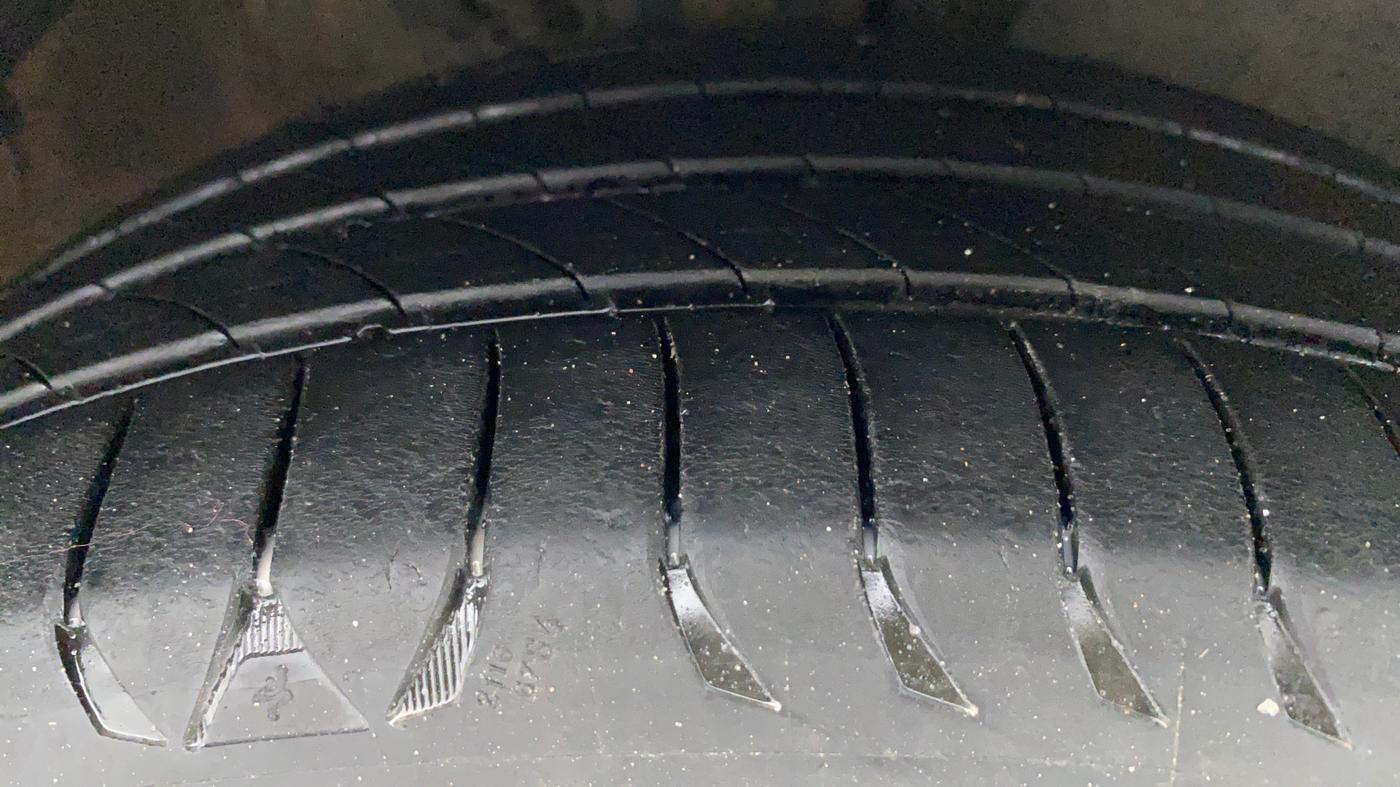 2017 Volkswagen Polo GTI TSI AT, Petrol, Automatic, 77,564 km, Right Front Tyre Tread