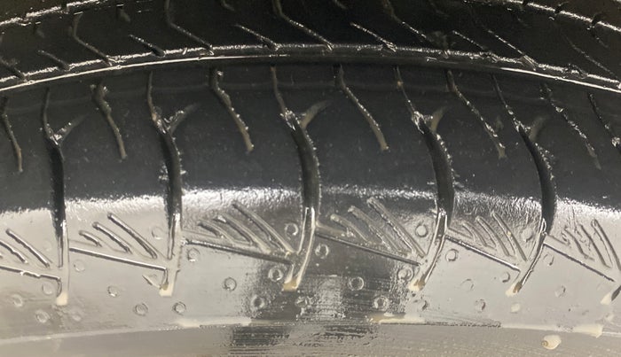 2023 Maruti Grand Vitara ALPHA PLUS HYBRID ECVT, Hybrid, Automatic, 74,240 km, Left Front Tyre Tread