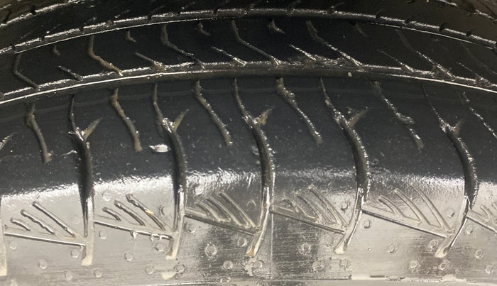 2023 Maruti Grand Vitara ALPHA PLUS HYBRID ECVT, Hybrid, Automatic, 74,240 km, Right Front Tyre Tread