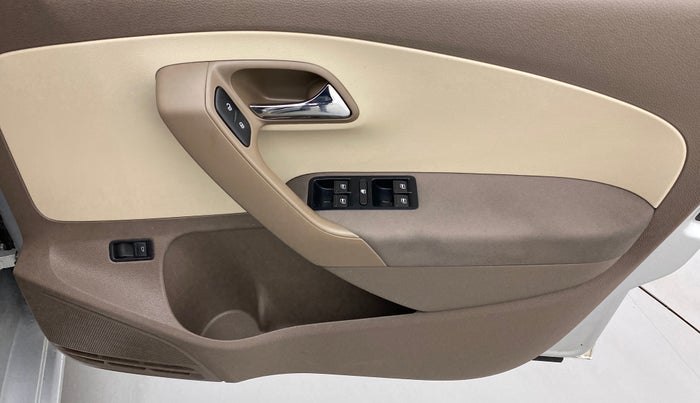 2012 Skoda Rapid AMBITION 1.6 TDI CR MT, Diesel, Manual, 51,118 km, Driver Side Door Panels Control