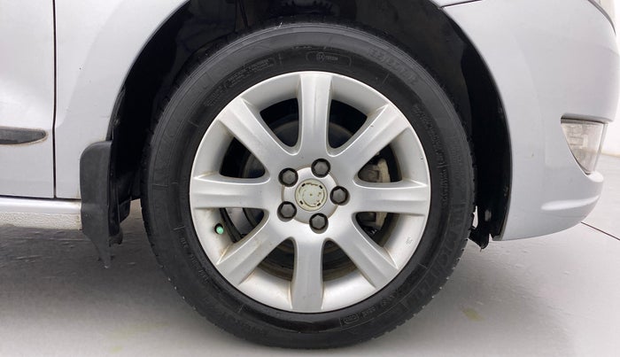 2012 Skoda Rapid AMBITION 1.6 TDI CR MT, Diesel, Manual, 51,118 km, Right Front Wheel