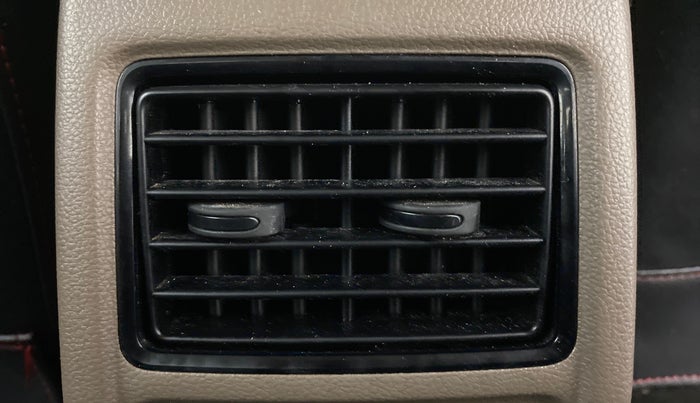 2012 Skoda Rapid AMBITION 1.6 TDI CR MT, Diesel, Manual, 51,118 km, Rear AC Vents