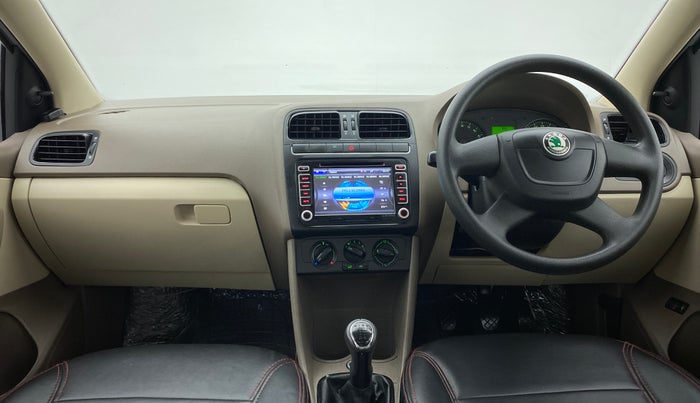 2012 Skoda Rapid AMBITION 1.6 TDI CR MT, Diesel, Manual, 51,118 km, Dashboard