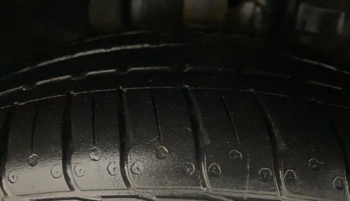 2022 Tata TIAGO NRG XZ AMT, Petrol, Automatic, 14,344 km, Right Front Tyre Tread