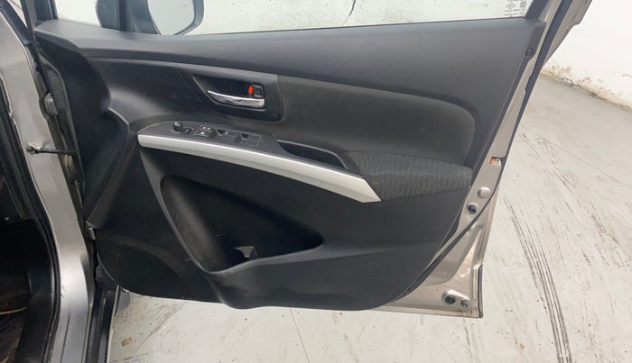 2016 Maruti S Cross ZETA 1.3, Diesel, Manual, 52,789 km, Driver Side Door Panels Control