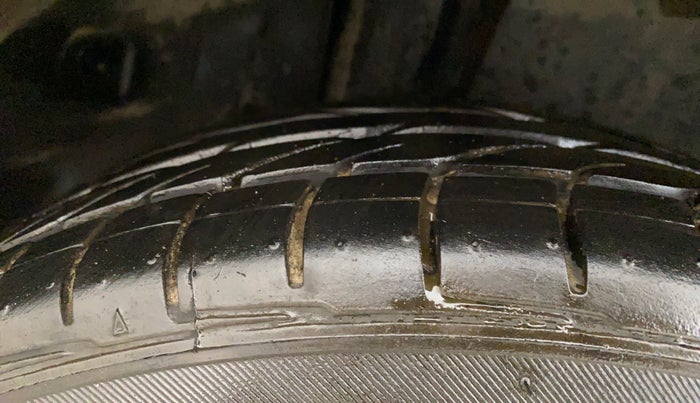 2016 Maruti S Cross ZETA 1.3, Diesel, Manual, 52,789 km, Right Rear Tyre Tread