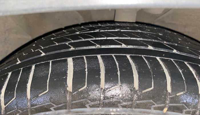 2023 KIA SELTOS HTX PETROL 1.5, Petrol, Manual, 19,512 km, Left Front Tyre Tread