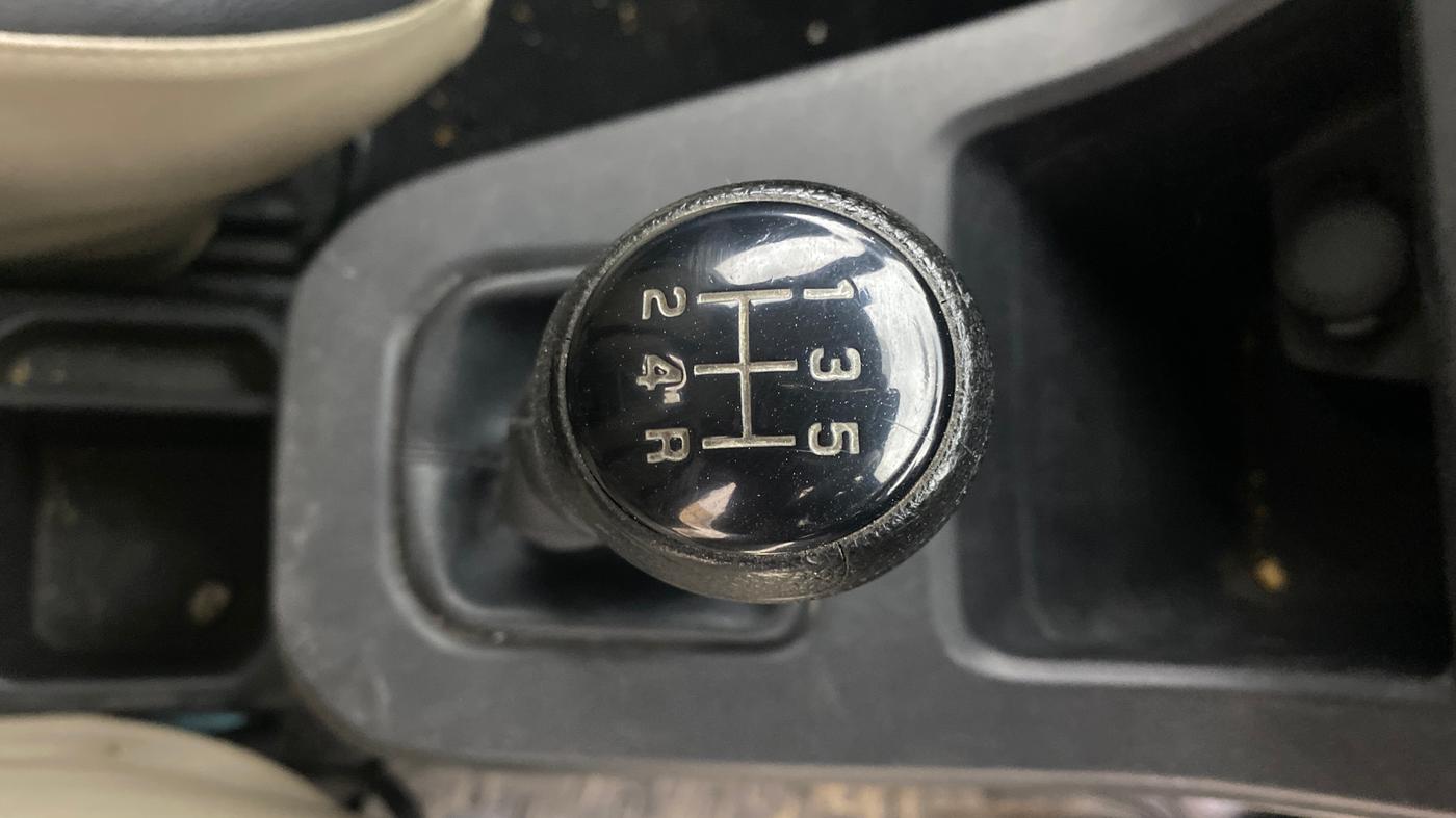 2019 Maruti New Wagon-R VXI 1.2, Petrol, Manual, 46,641 km, Gear Lever