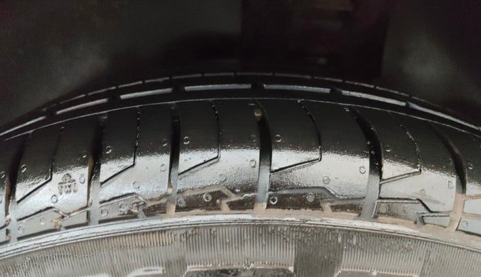 2019 Hyundai Creta SX AT 1.6 PETROL, Petrol, Automatic, 1,00,514 km, Left Rear Tyre Tread