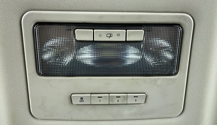 2018 Tata Hexa Varicor 400 XMA, Diesel, Automatic, 68,060 km, Rear AC Temperature Control