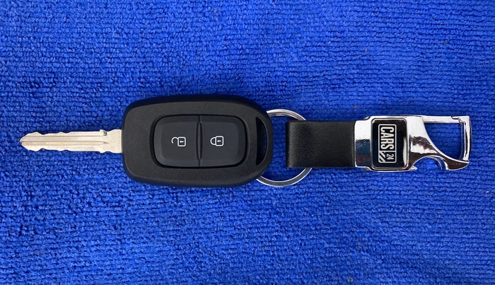 2019 Renault TRIBER RXT, Petrol, Manual, 33,367 km, Key Close Up