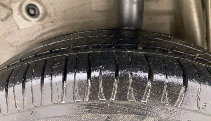 2015 Maruti Celerio VXI, Petrol, Manual, 59,166 km, Left Rear Tyre Tread