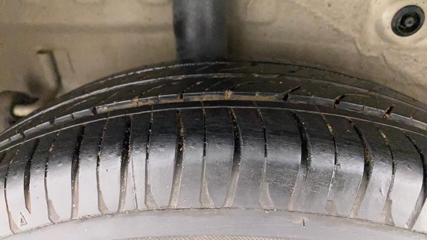 2015 Maruti Celerio VXI, Petrol, Manual, 59,166 km, Right Rear Tyre Tread