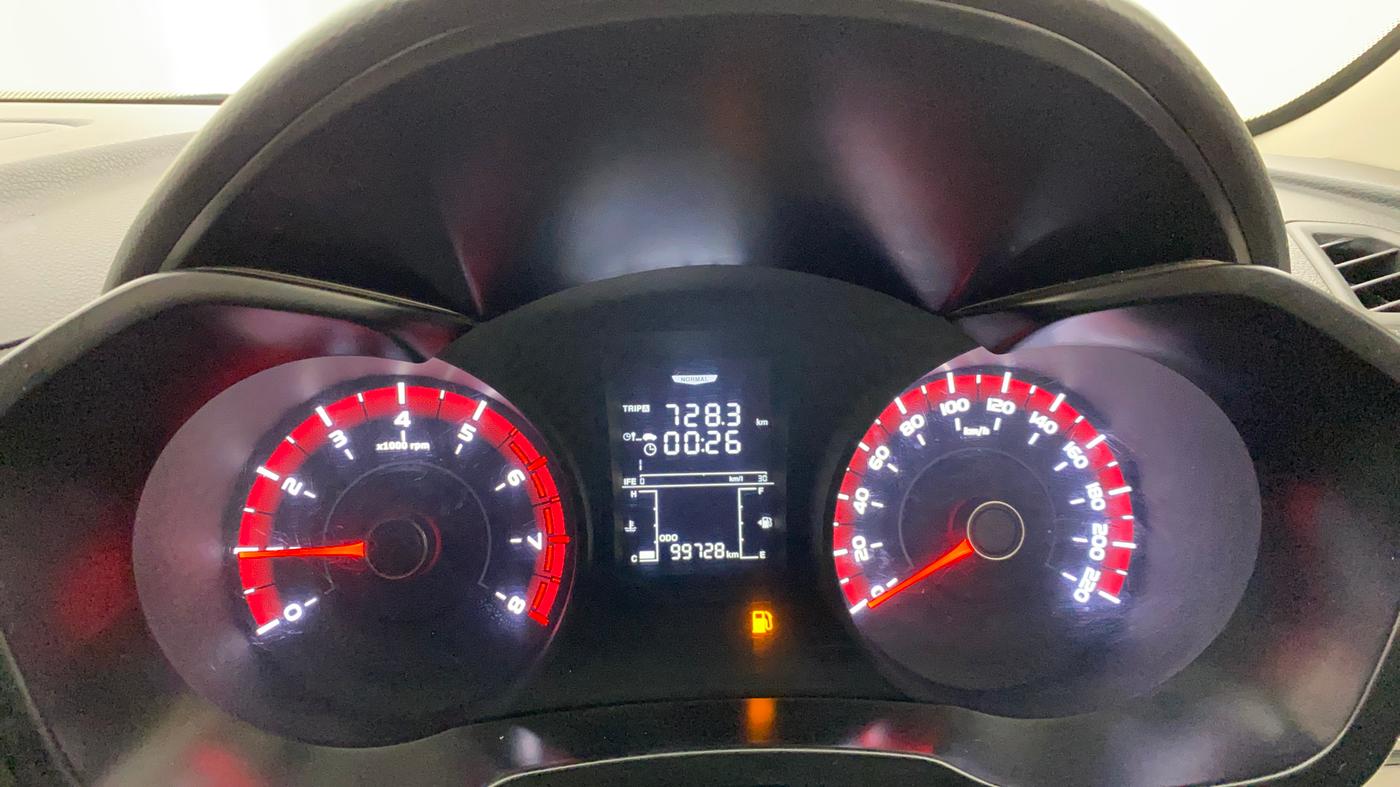 2020 Mahindra XUV300 W6 1.2 PETROL, Petrol, Manual, 99,774 km, Odometer Image