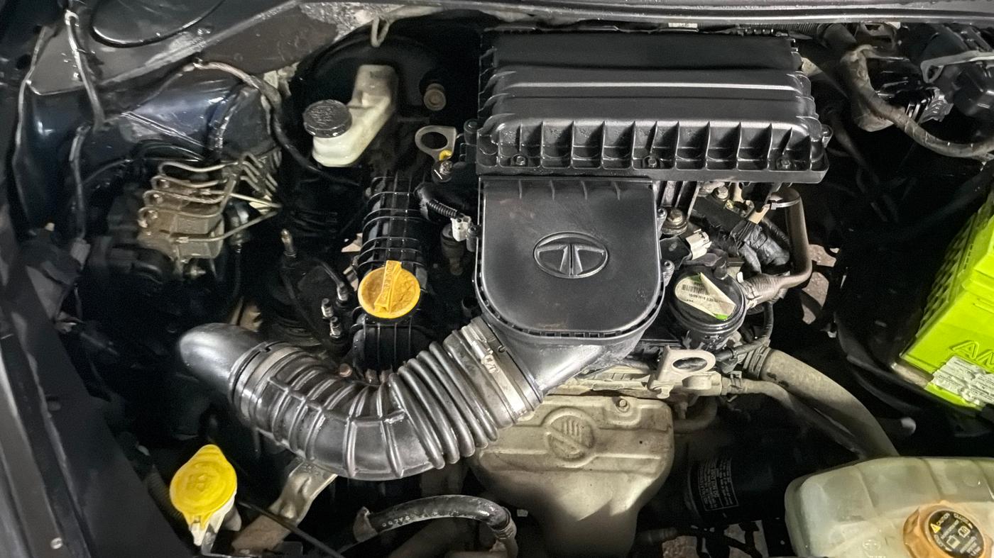 2018 Tata TIGOR XZ PLUS PETROL, Petrol, Manual, 51,742 km, Engine View - Right
